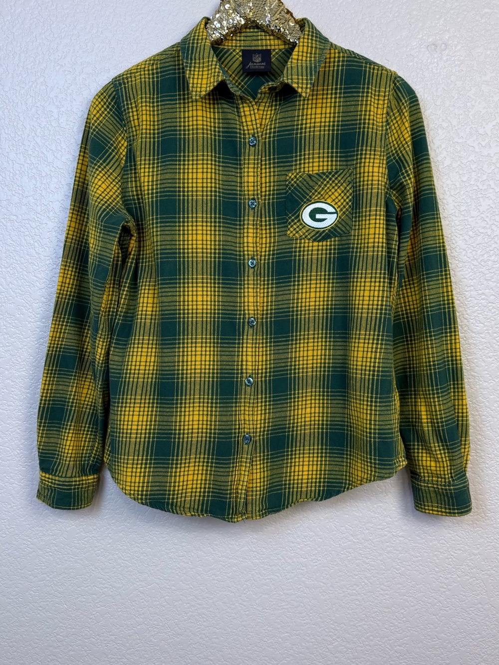NFL • Green Bay Packers Women’s Plaid Button Up Shirt